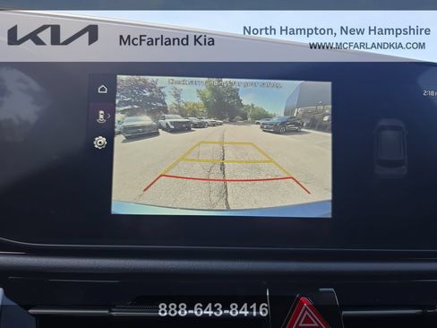 Used 2025 Kia Niro SX Touring FWD image 21