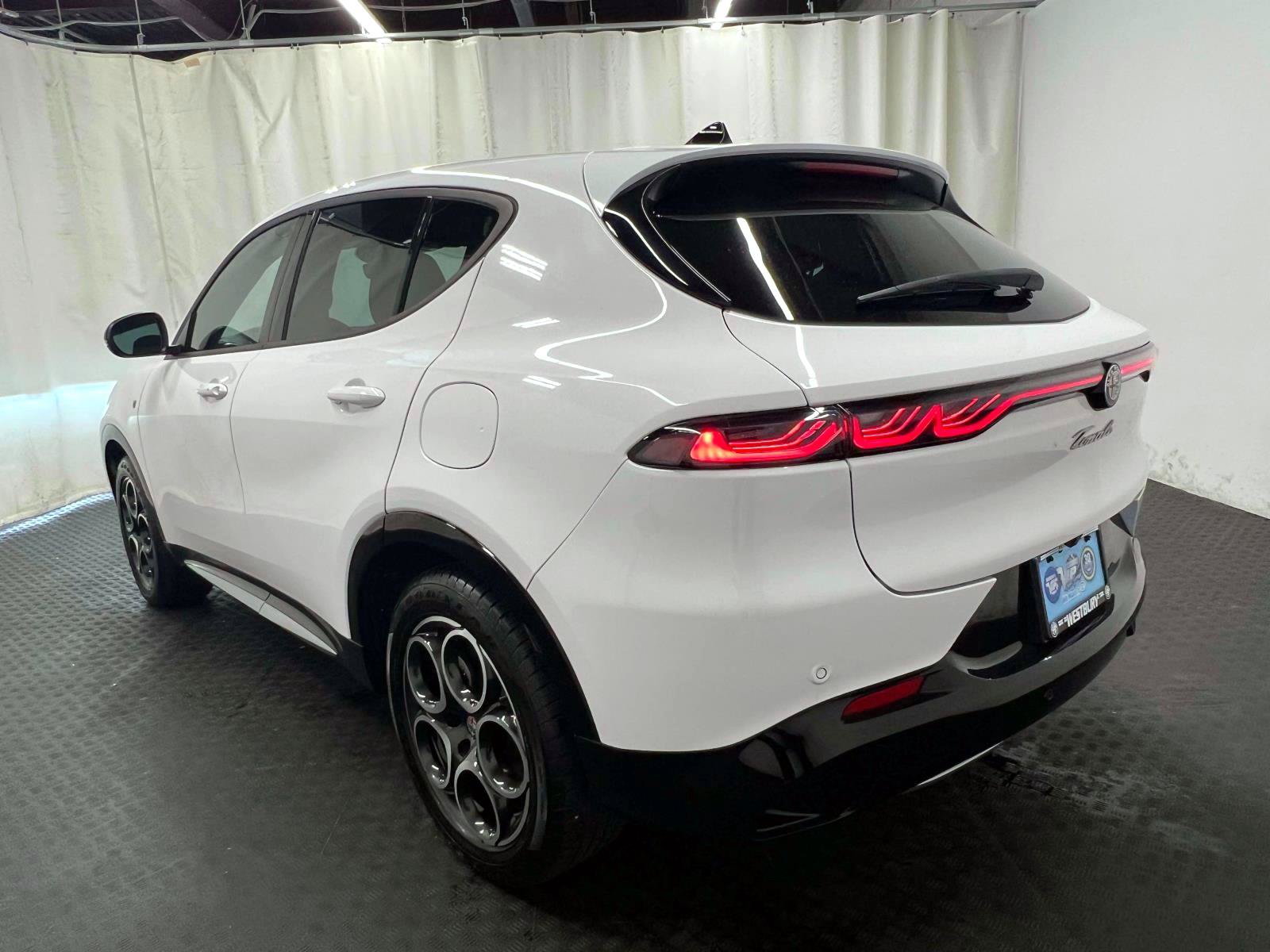 Used 2024 Alfa Romeo Tonale Ti AWD/4WD image 8