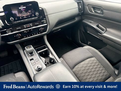 Used 2023 Nissan Pathfinder SV AWD/4WD image 28
