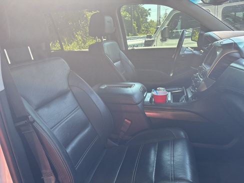 Used 2019 GMC Yukon Denali w/ Denali Ultimate Package RWD image 3
