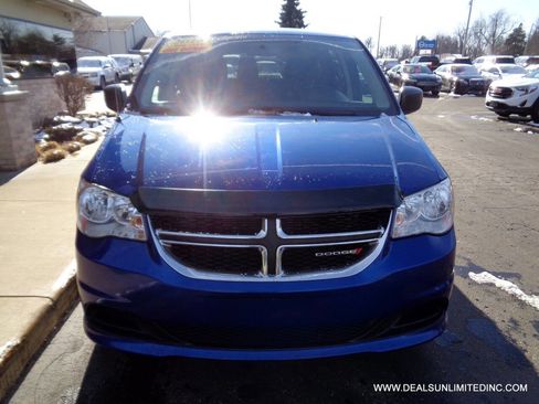 Used 2018 Dodge Grand Caravan SE image 21