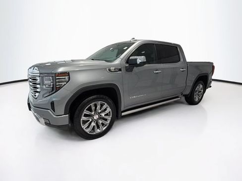 Used 2025 GMC Sierra 1500 Denali AWD/4WD image 3