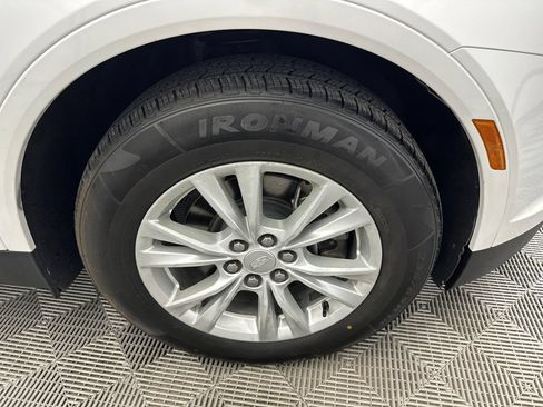 Used 2021 Cadillac XT5 Luxury FWD image 13