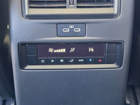 Used 2024 MAZDA CX-90 3.3 Turbo w/ Premium Package image 19