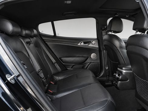 Used 2019 Kia Stinger GT1 RWD image 14
