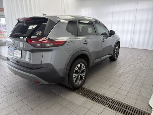 Used 2023 Nissan Rogue SV w/ SV Premium B Package image 5