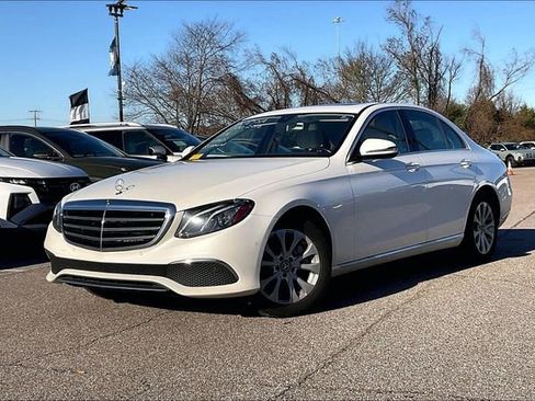 Used 2018 Mercedes-Benz E 300 image 2