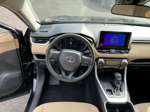Certified 2024 Toyota RAV4 XLE AWD/4WD image 11
