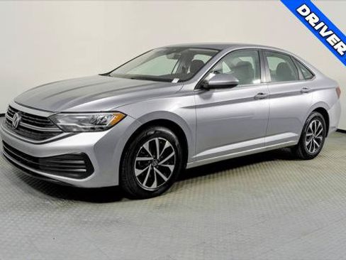 Used 2024 Volkswagen Jetta S FWD image 2