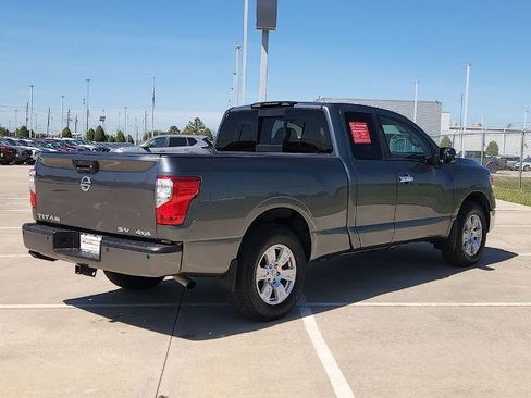 Certified 2019 Nissan Titan SV w/ SV Convenience Package image 12
