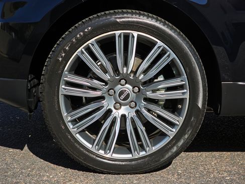 Used 2017 Land Rover Range Rover Sport HSE image 41