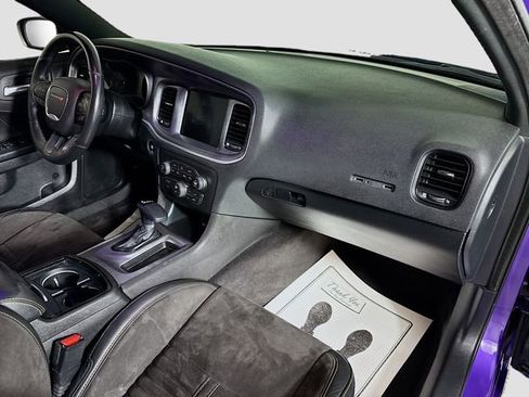 Used 2018 Dodge Charger R/T image 28