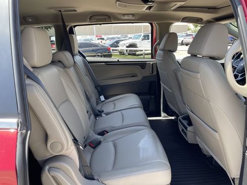 Certified 2024 Honda Odyssey Touring image 28
