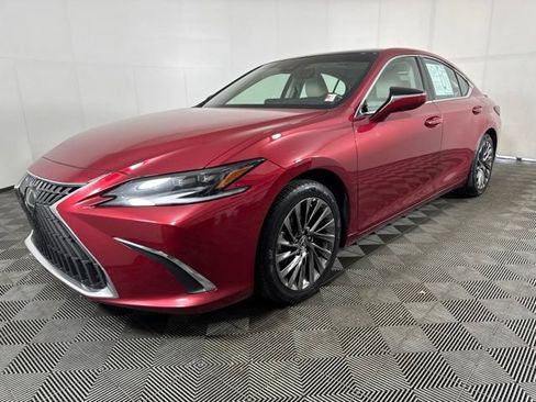 Used 2025 Lexus ES 350 w/ Luxury Package FWD image 8