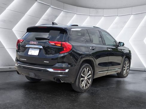 Used 2019 GMC Terrain Denali w/ Advanced Safety Package AWD/4WD image 3