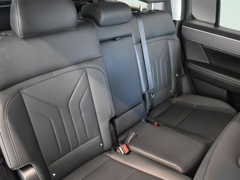 Used 2025 Hyundai Santa Fe SEL image 6