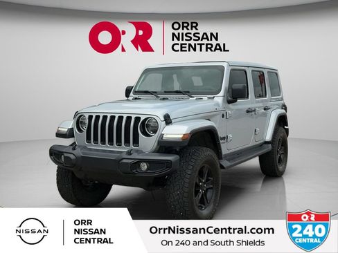 Used 2022 Jeep Wrangler Unlimited Sahara AWD/4WD image 1