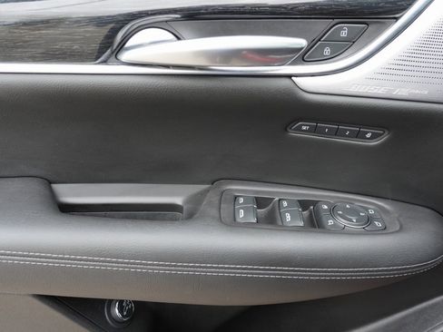 Used 2021 Cadillac XT5 Premium Luxury image 9