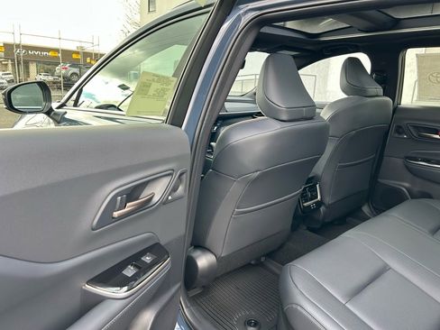 New 2026 Toyota Crown Signia image 11