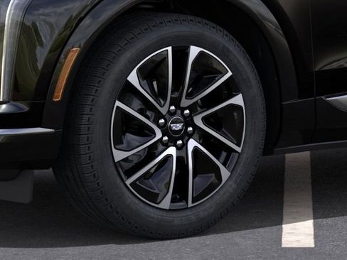 New 2026 Cadillac Optiq Sport 2 w/ LPO, Floor Liner Package AWD/4WD image 9
