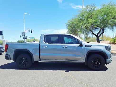 Used 2023 GMC Sierra 1500 Elevation w/ X31 Off-Road Package AWD/4WD image 4