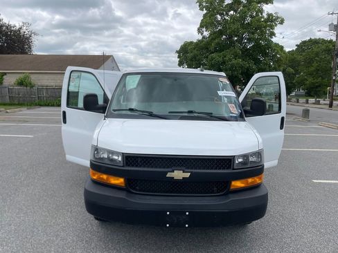 Used 2021 Chevrolet Express 2500 RWD image 26