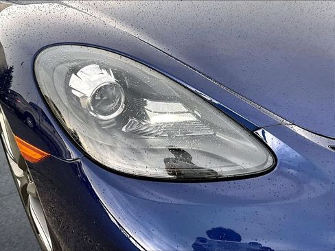 Certified 2021 Porsche 718 Cayman GT4 RWD image 12