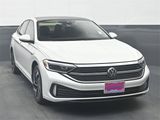 Used 2023 Volkswagen Jetta SEL image 2