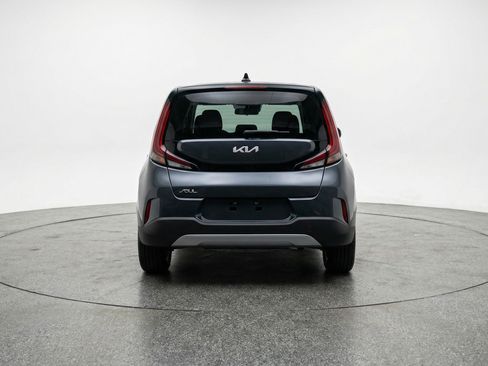 Used 2025 Kia Soul LX w/ LX Technology Package image 7