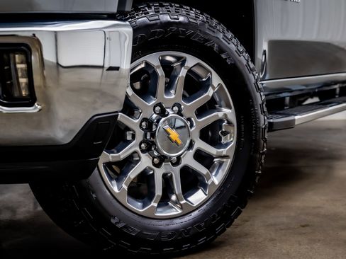 Used 2024 Chevrolet Silverado 2500 LTZ w/ LTZ Plus Package image 24