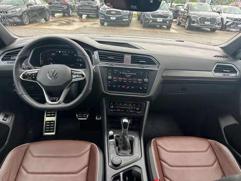 Used 2023 Volkswagen Tiguan SEL R-Line AWD/4WD image 17