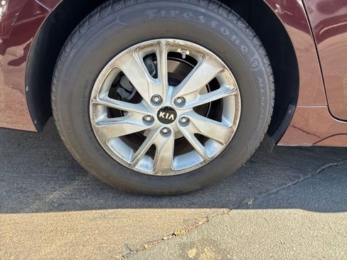 Used 2017 Kia Optima LX FWD image 9