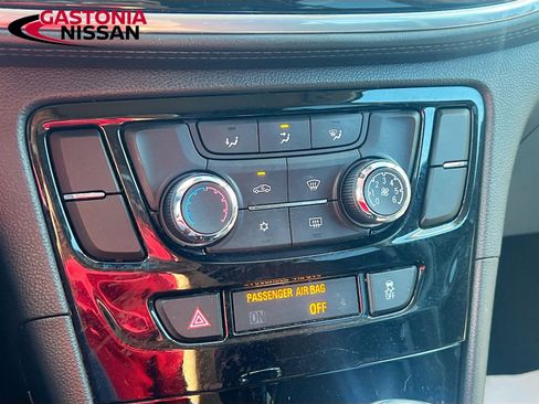 Used 2020 Buick Encore Preferred image 19