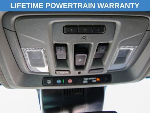 Used 2025 GMC Sierra 3500 SLT w/ SLT Premium Package AWD/4WD image 29