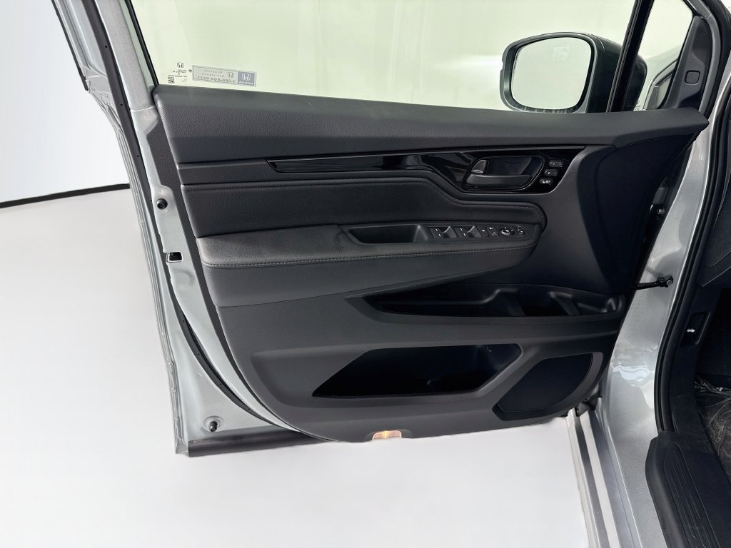 New 2026 Honda Odyssey Touring image 25