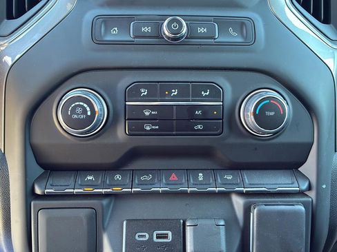 Used 2025 Chevrolet Silverado 1500 Custom image 31