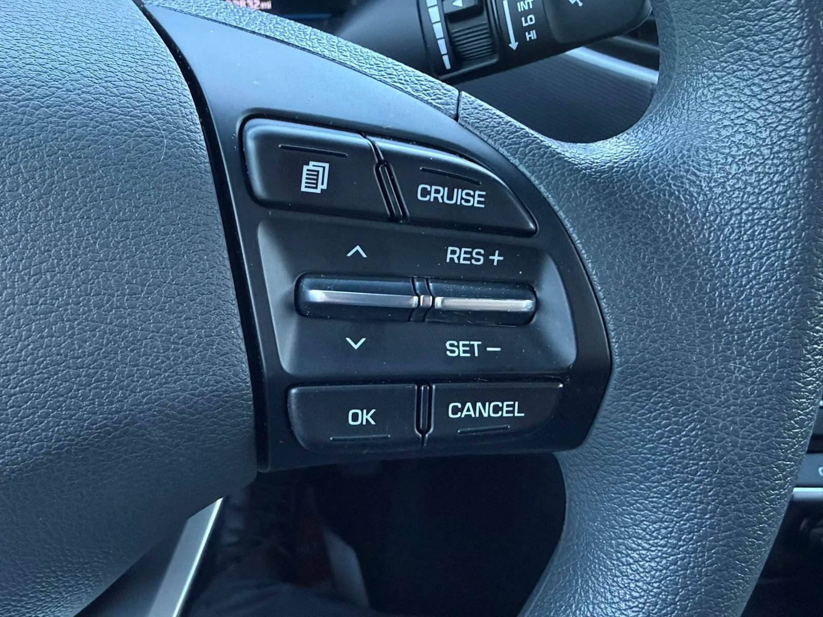 Used 2018 Hyundai Ioniq Blue FWD image 16