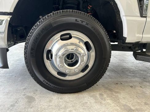 Used 2025 Ford F350 XLT w/ 360-Degree Camera Package AWD/4WD image 11