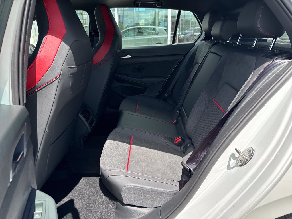 New 2026 Volkswagen GTI SE FWD image 27