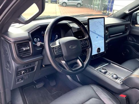 Used 2023 Ford Expedition Platinum AWD/4WD image 18