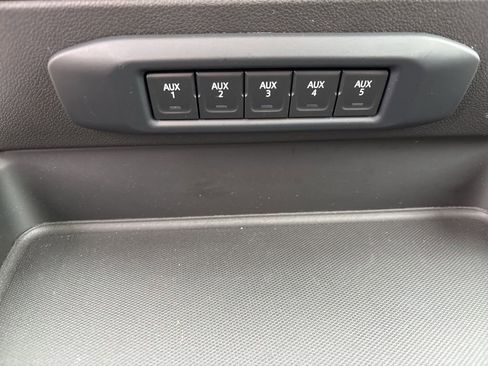 Used 2024 Chevrolet Silverado 2500 High Country w/ High Country Premium Package AWD/4WD image 33
