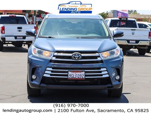 Used 2019 Toyota Highlander XLE image 6