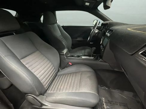 Used 2012 Dodge Challenger SXT RWD image 20