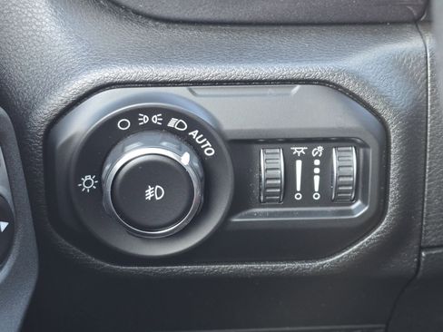 Used 2020 Jeep Wrangler Unlimited Sport image 29