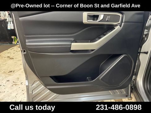 Used 2020 Ford Explorer XLT w/ Equipment Group 202A AWD/4WD image 15