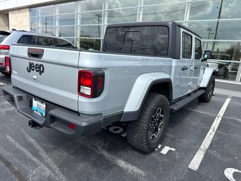 Used 2023 Jeep Gladiator Sport AWD/4WD image 5