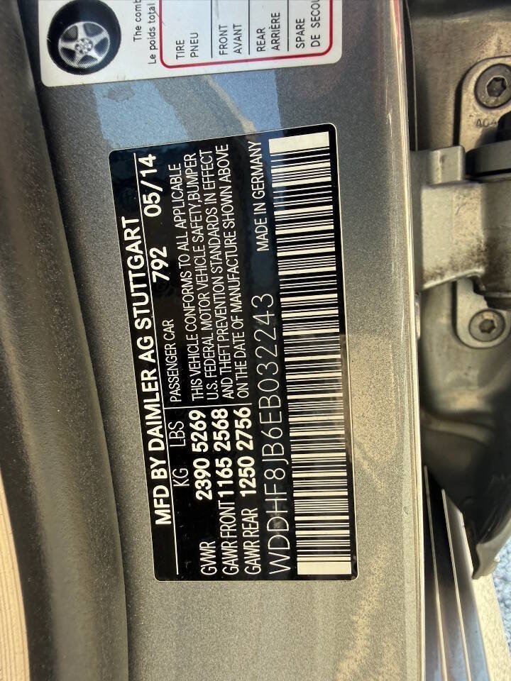 Used 2014 Mercedes-Benz E 350 4MATIC Sedan image 4