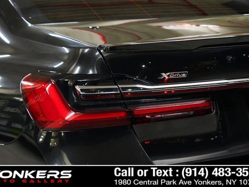 Used 2020 BMW 750i xDrive image 12