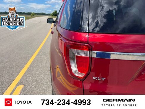 Used 2017 Ford Explorer XLT AWD/4WD image 18