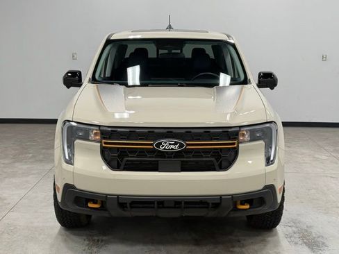 Used 2025 Ford Maverick Tremor image 4